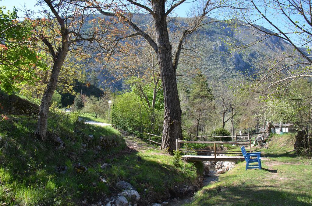 Camping Calme Et Nature Castellane Dış mekan fotoğraf