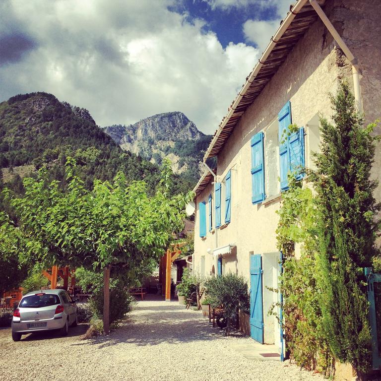 Camping Calme Et Nature Castellane Dış mekan fotoğraf