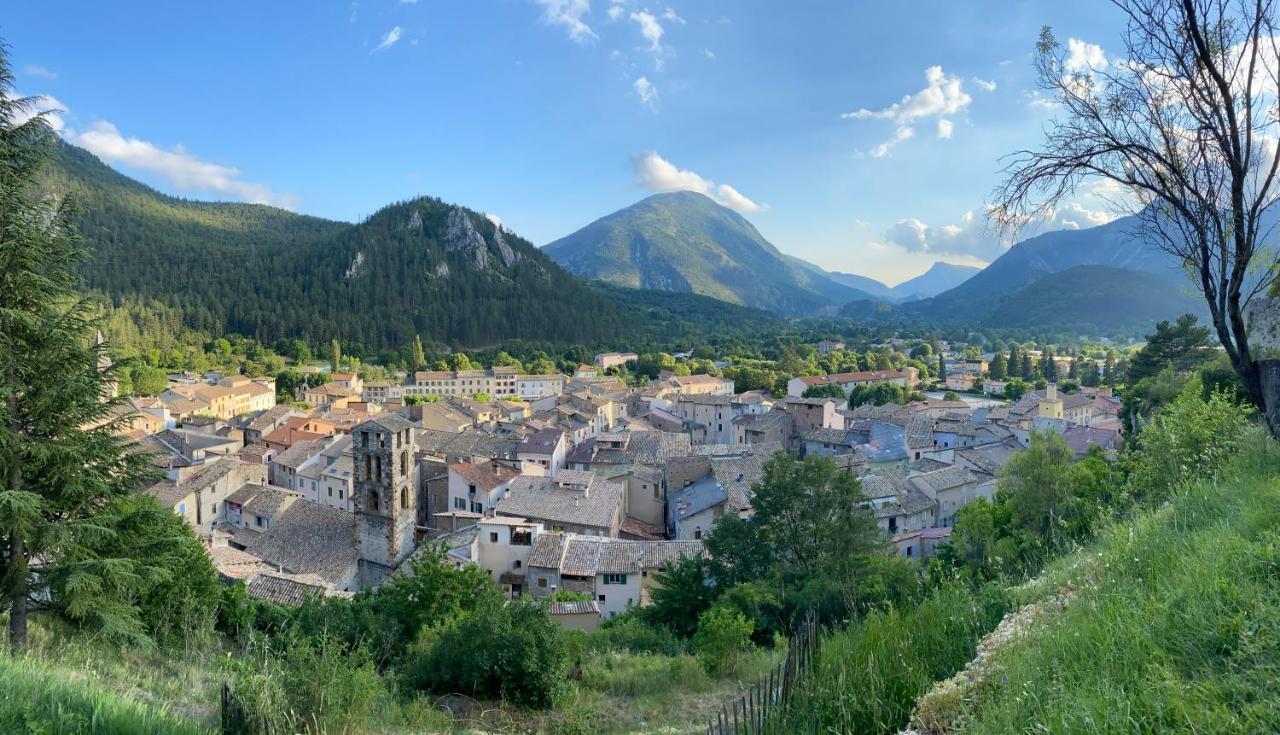 Camping Calme Et Nature Castellane Dış mekan fotoğraf