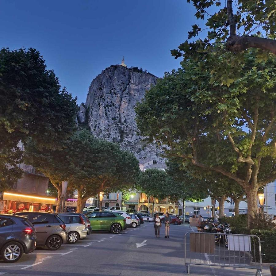 Camping Calme Et Nature Castellane Dış mekan fotoğraf