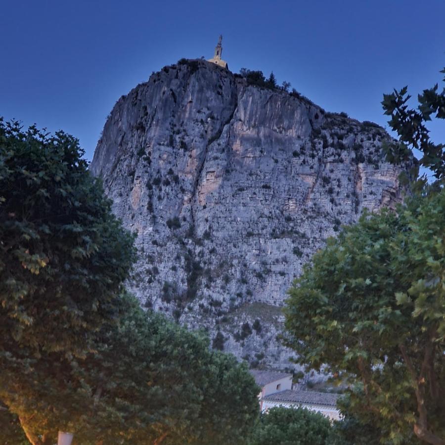 Camping Calme Et Nature Castellane Dış mekan fotoğraf