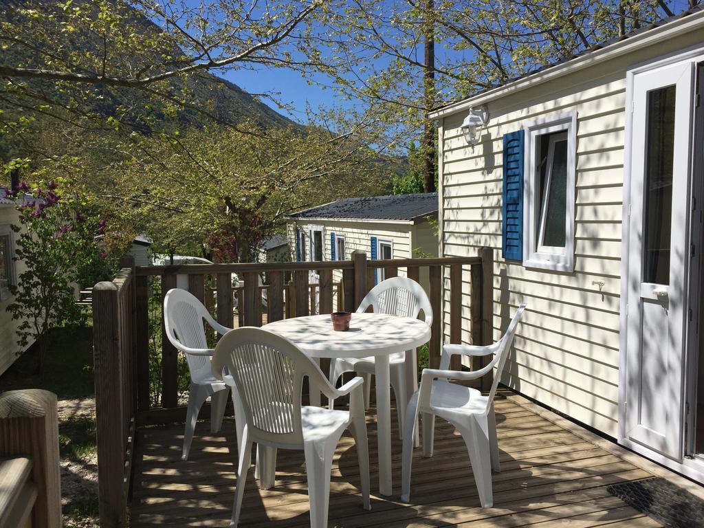 Camping Calme Et Nature Castellane Dış mekan fotoğraf