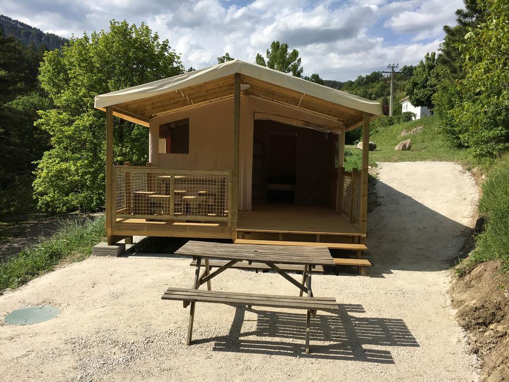 Camping Calme Et Nature Castellane Dış mekan fotoğraf