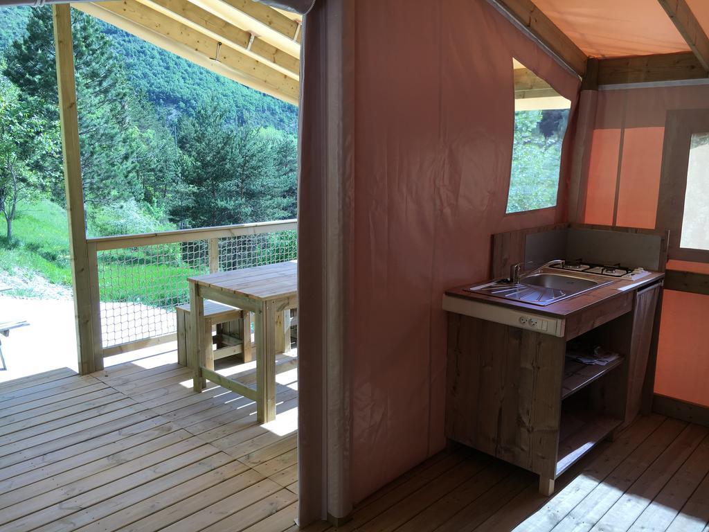 Camping Calme Et Nature Castellane Dış mekan fotoğraf